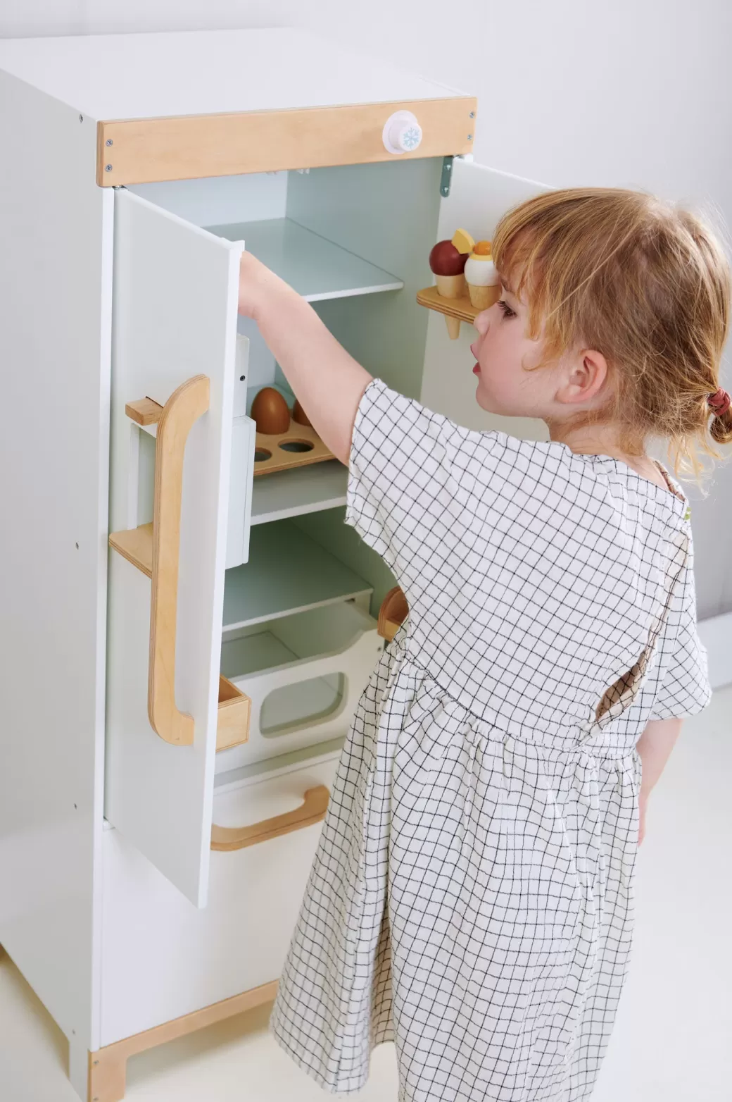 Tender Leaf Kitchen & House Play>Wooden Refrigerator And Food Set