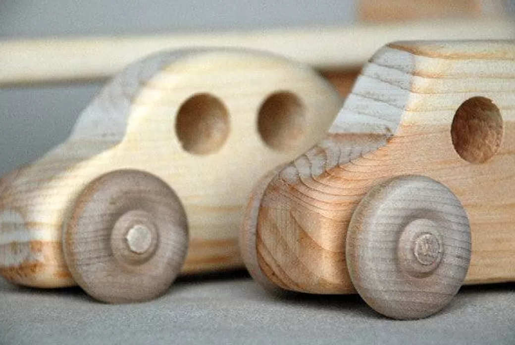 Different Drummer Toy Vehicles>Wooden Toy Car Carrier Truck